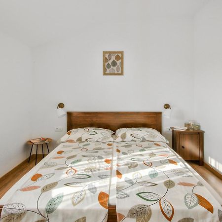 Apartments Tiny Garden Медулин Екстериор снимка