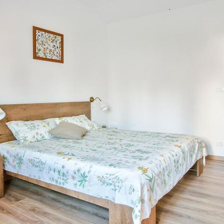 Apartments Tiny Garden Медулин Екстериор снимка