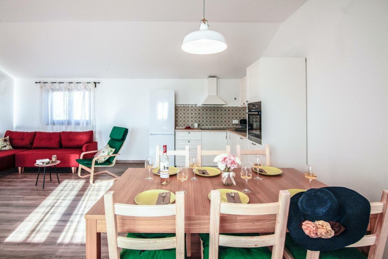 Apartments Tiny Garden Медулин Екстериор снимка